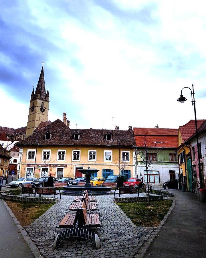 Appartement Crown Jewels Centre Sibiu Extérieur photo